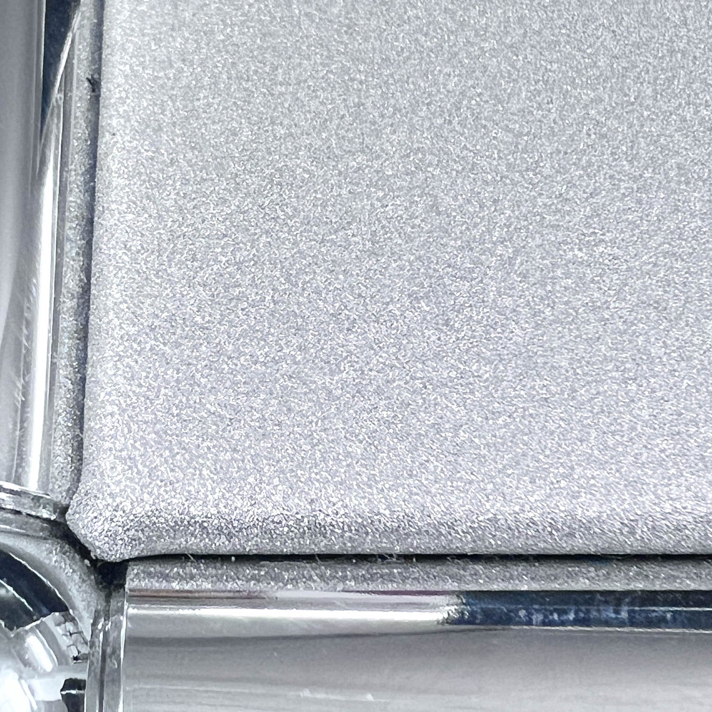 USM Lowboard, Silber, 2 Klapptüren, neuwertig