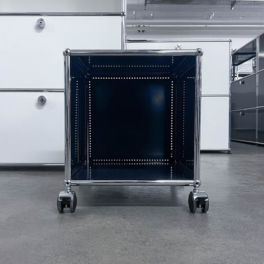 USM Nachttisch auf Rollen, Graphitschwarz, Q2