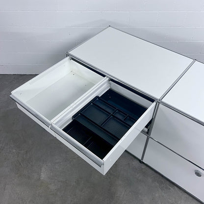 USM Organisationsmöbel, Reinweiss,  Ausziehtüre, Ausziehtablar, Klapptüre, A6 Schublade, Q2