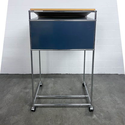 USM Rednerpult auf Rollen mit Holzablage, Q2