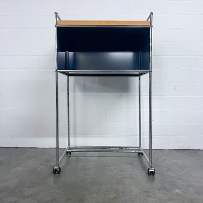 USM Rednerpult auf Rollen mit Holzablage, Q2