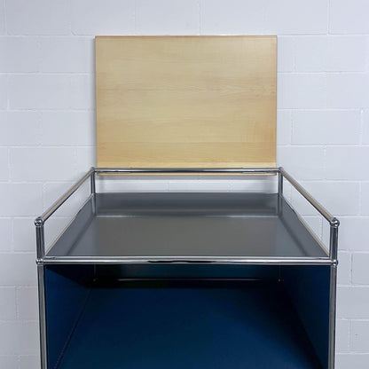 USM Rednerpult auf Rollen mit Holzablage, Q2