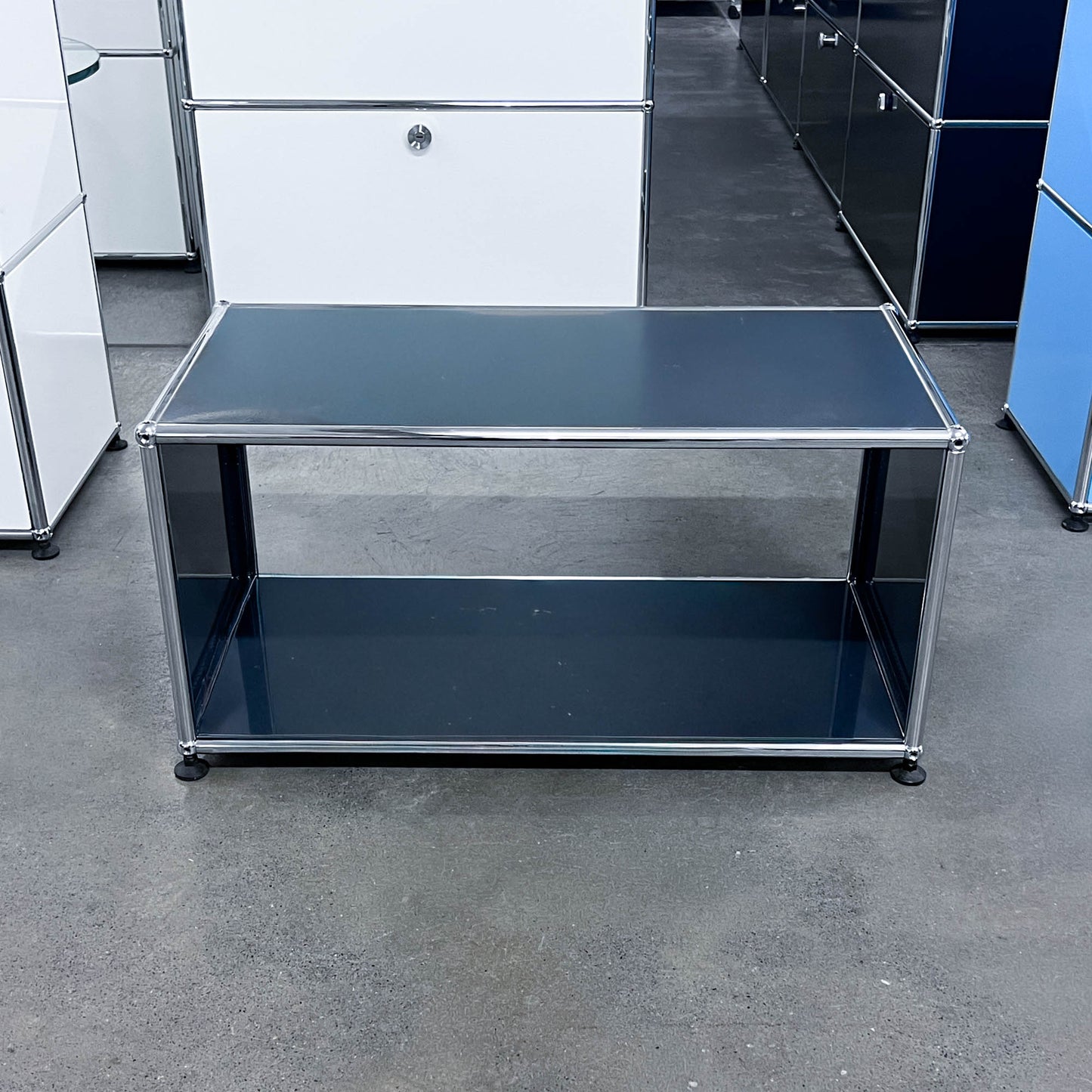 USM Regal Anthrazitgrau, offen, Q2