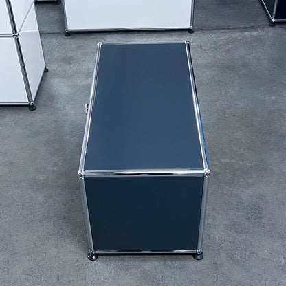 USM Regal Anthrazitgrau, Q2