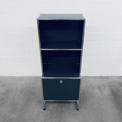 USM Regal, Anthrazitgrau, Ausziehtür mit Ausziehtablar, 2 Fächer vorne offen