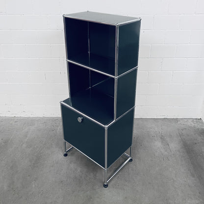 USM Regal, Anthrazitgrau, Ausziehtür mit Ausziehtablar, 2 Fächer vorne offen