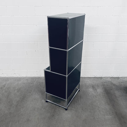 USM Regal, Anthrazitgrau, Ausziehtür mit Ausziehtablar, 2 Fächer vorne offen