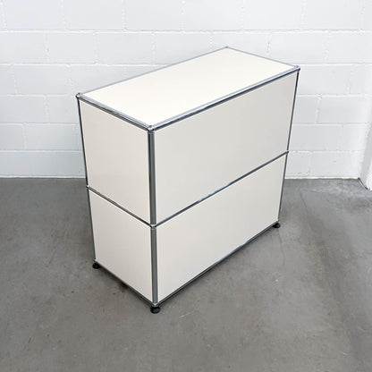 USM Regal, cremeweiss, 1 Klapptüre, neuwertig