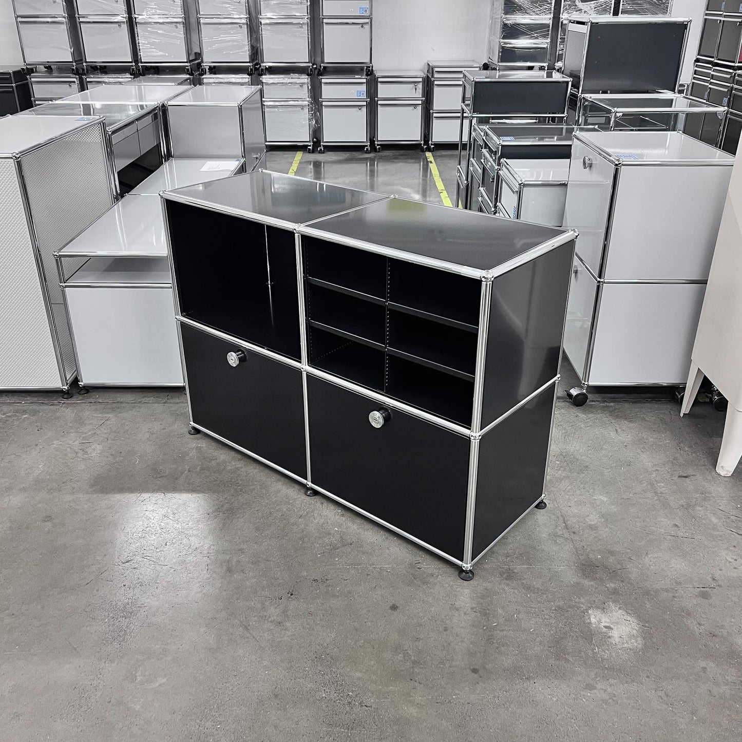 USM Regal mit Postfächer, Graphitschwarz, Q1