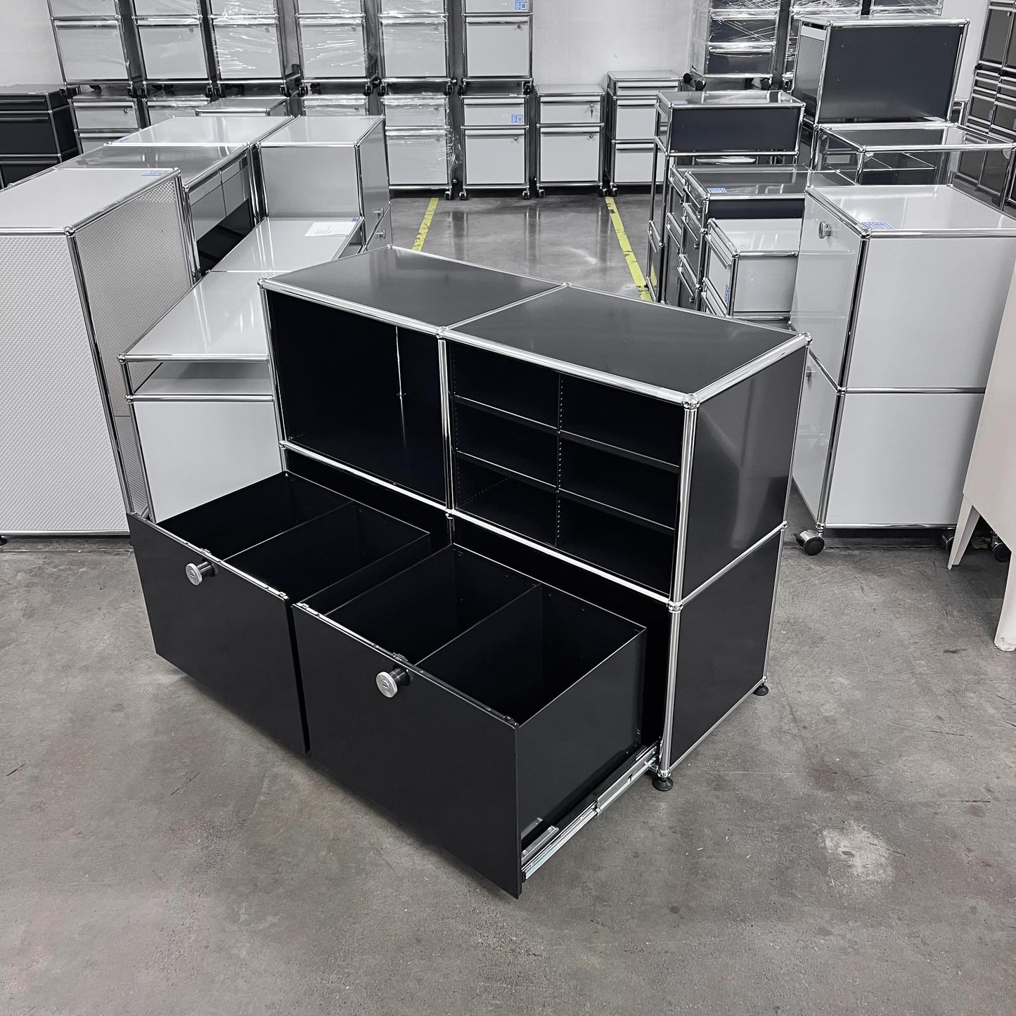 USM Regal mit Postfächer, Graphitschwarz, Q1