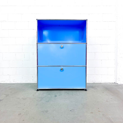 USM Regal, Hellblau mit 2 Klapptüren, neuwertig