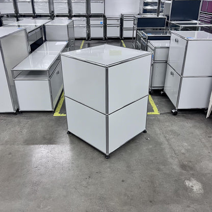 USM Regal, Lichtgrau, 2 Einschubtüren, Q1