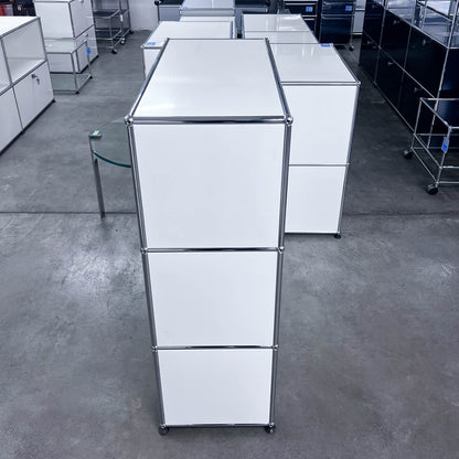 USM Regal, Reinweiss mit Klapptüre und Ausziehtüre, Q1