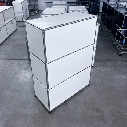 USM Regal, Reinweiss mit Klapptüre und Ausziehtüre, Q1