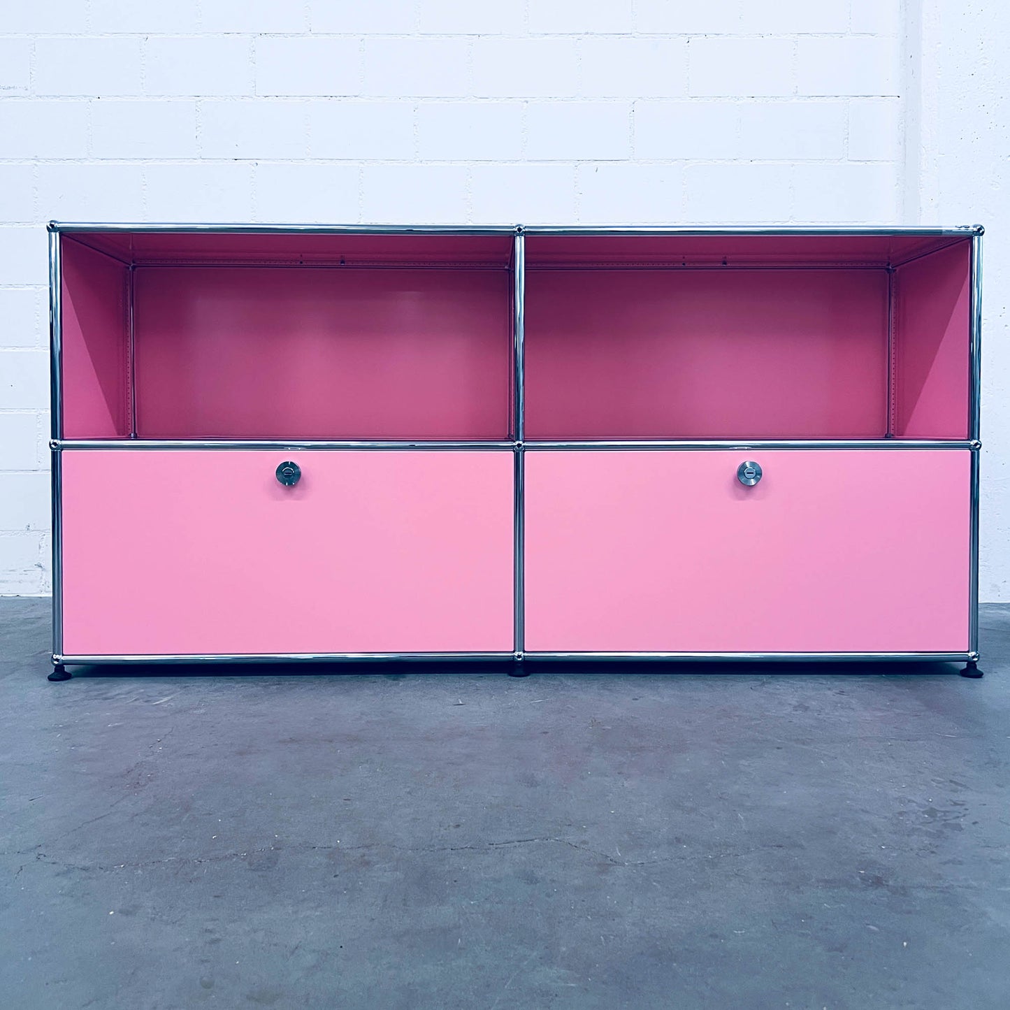 USM Regal, Rosa mit 2 Klapptüren, neuwertig