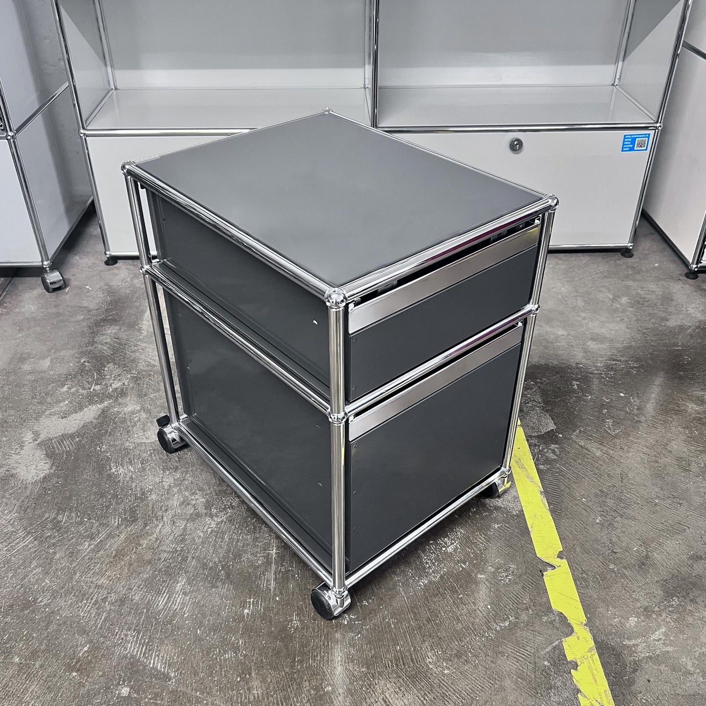 USM Rollkorpus, Anthrazitgrau, A4, A6 Schubladen