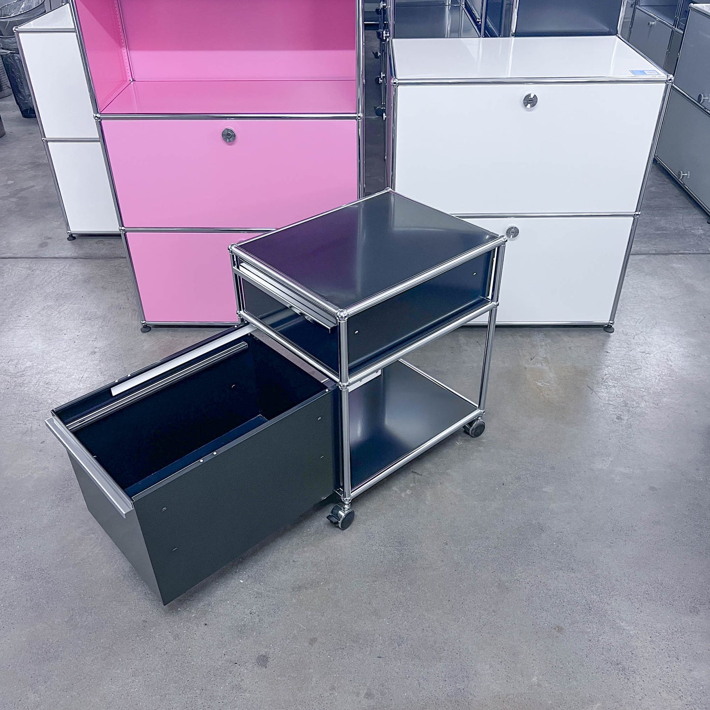 USM Rollkorpus, Graphitschwarz, A4, A6 Schubladen, Q2