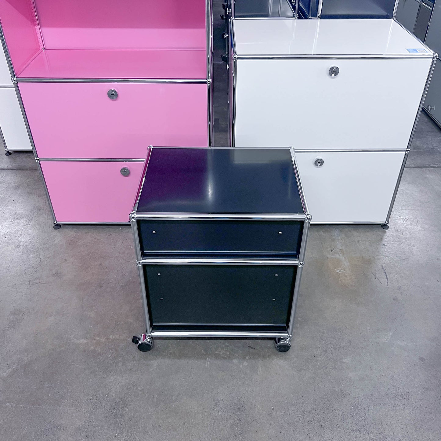 USM Rollkorpus, Graphitschwarz, A4, A6 Schubladen, Q2