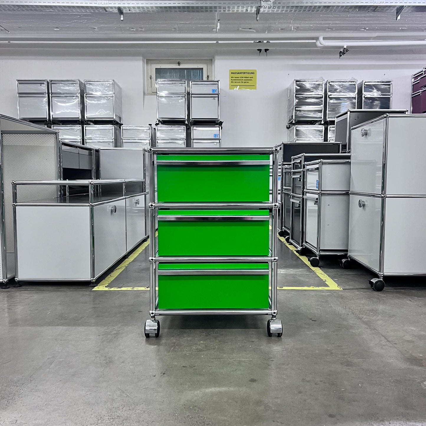 USM Rollkorpus, Grün, 3 A6 Schubladen, Q1