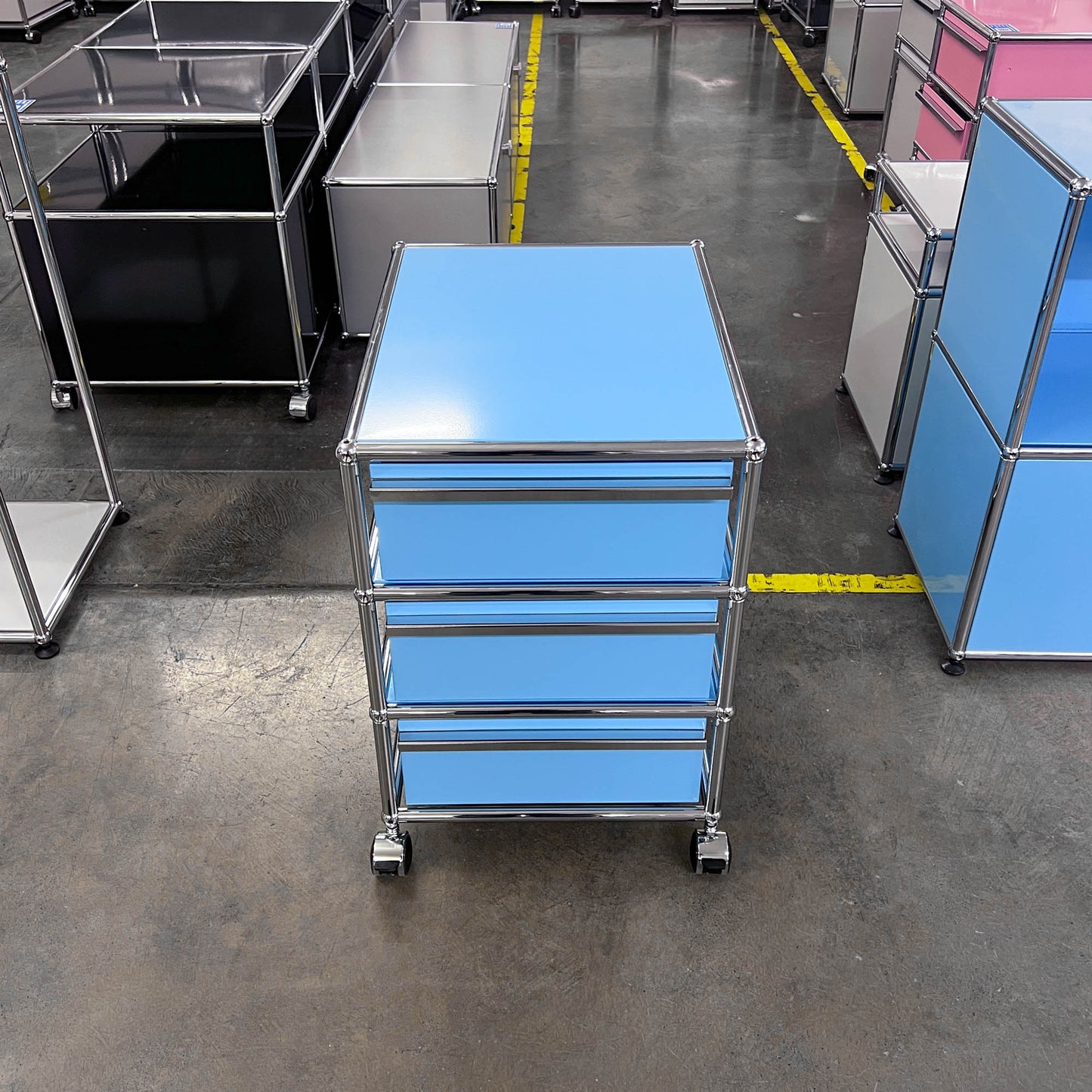 USM Rollkorpus, Hellblau, 3 A6 Schubladen, neuwertig