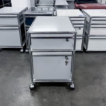 USM Rollkorpus, Lichtgrau, A4, A6 Schubladen, Q1