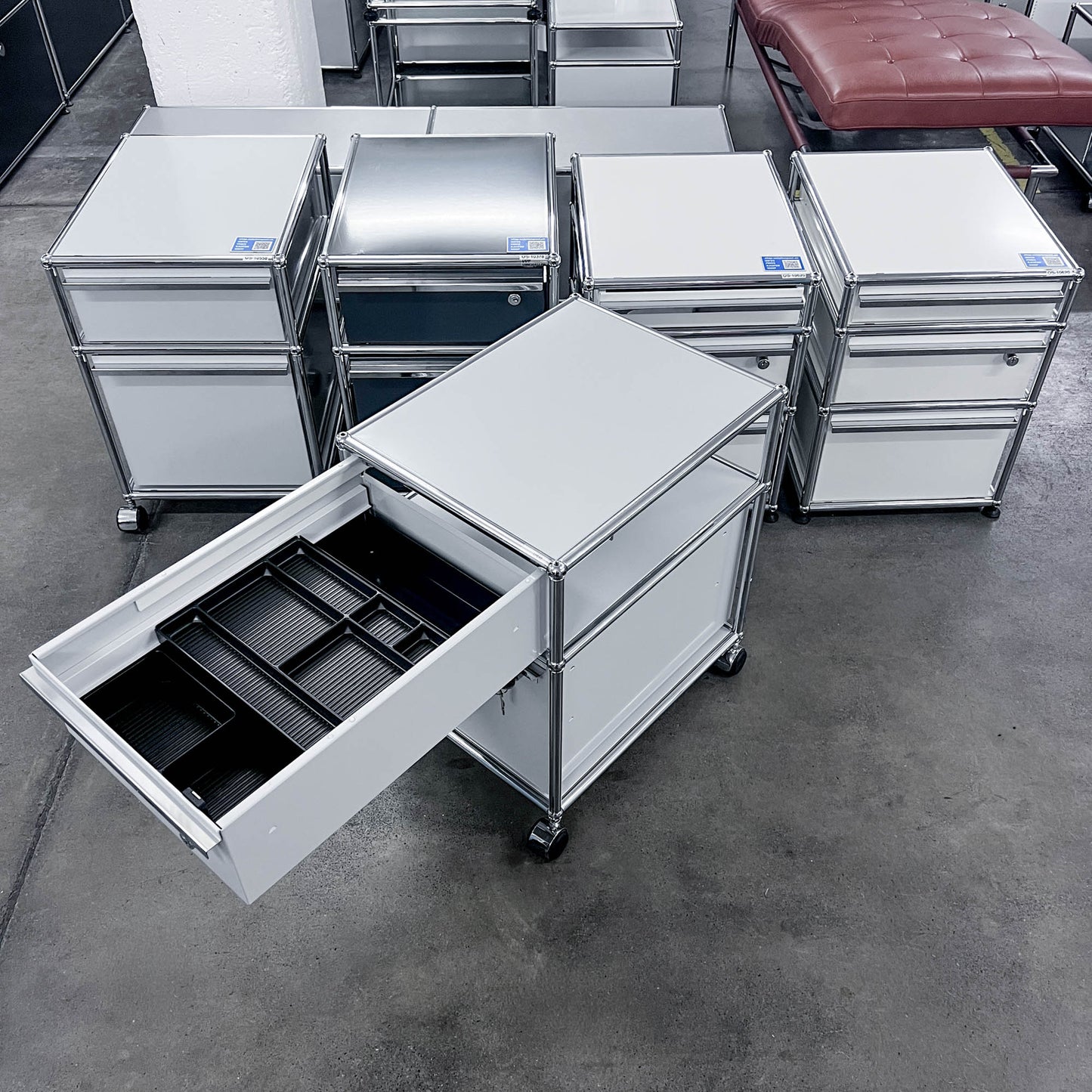 USM Rollkorpus, Lichtgrau, A4, A6 Schubladen, Q1