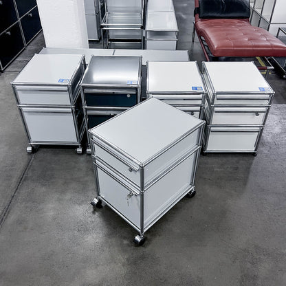 USM Rollkorpus, Lichtgrau, A4, A6 Schubladen, Q1