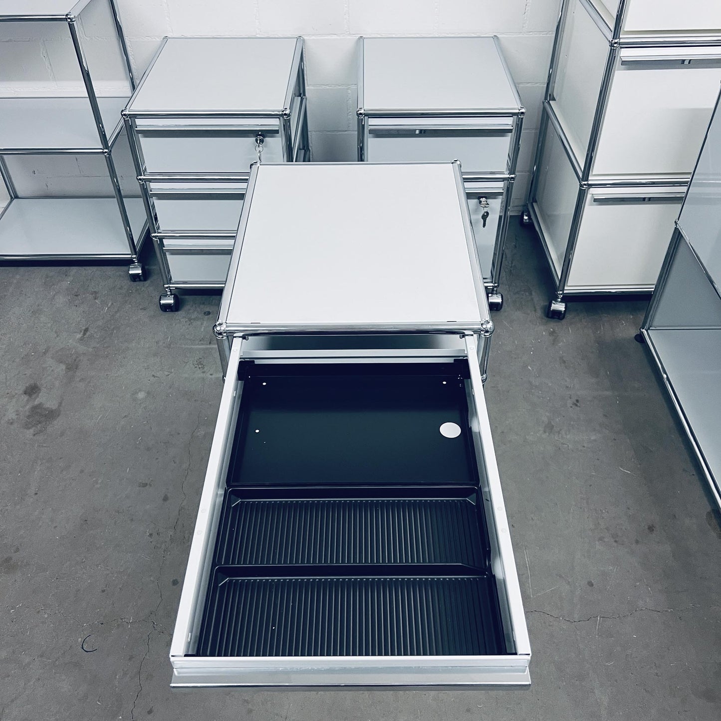 USM Rollkorpus, Lichtgrau, 2xA5, A7 Schubladen