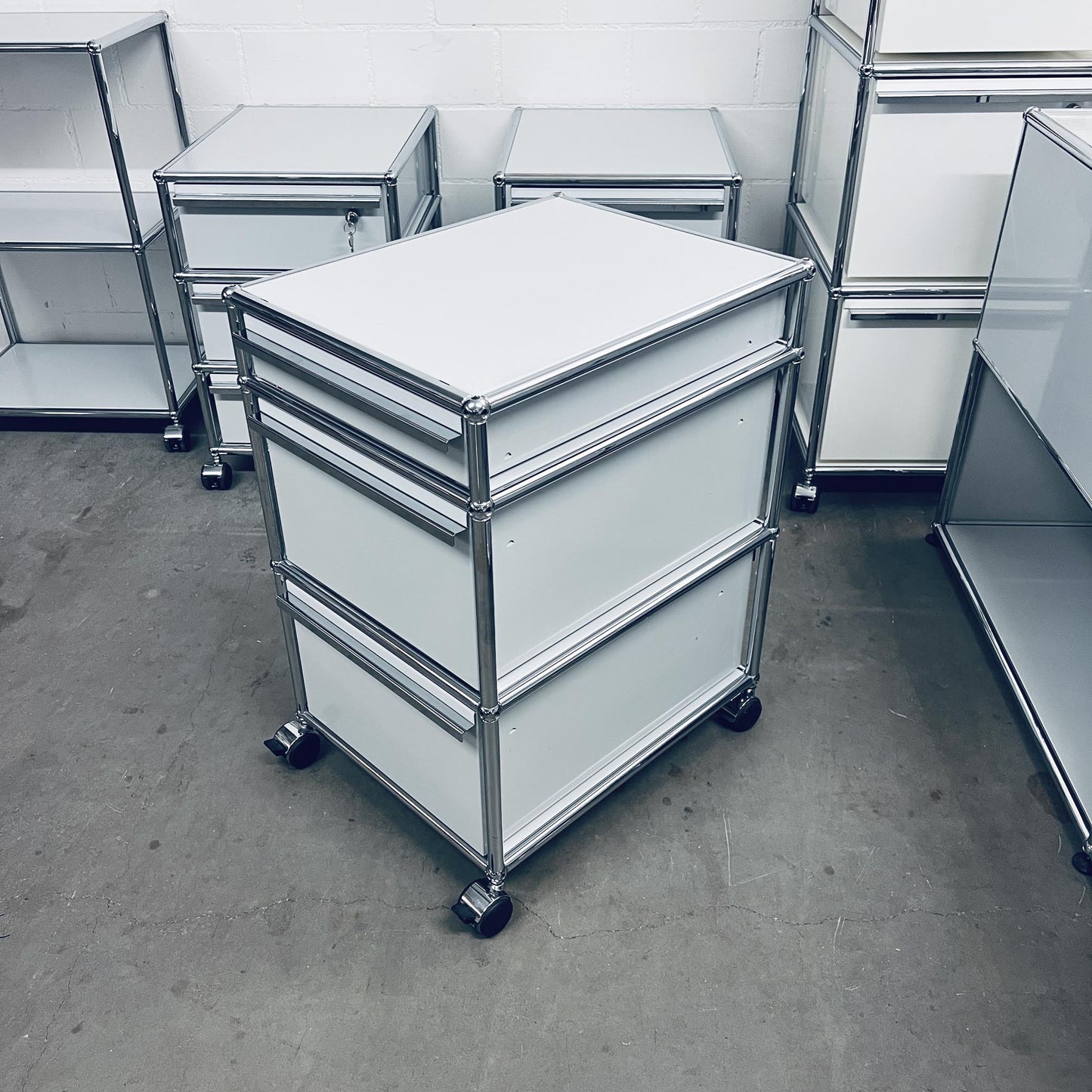 USM Rollkorpus, Lichtgrau, 2xA5, A7 Schubladen