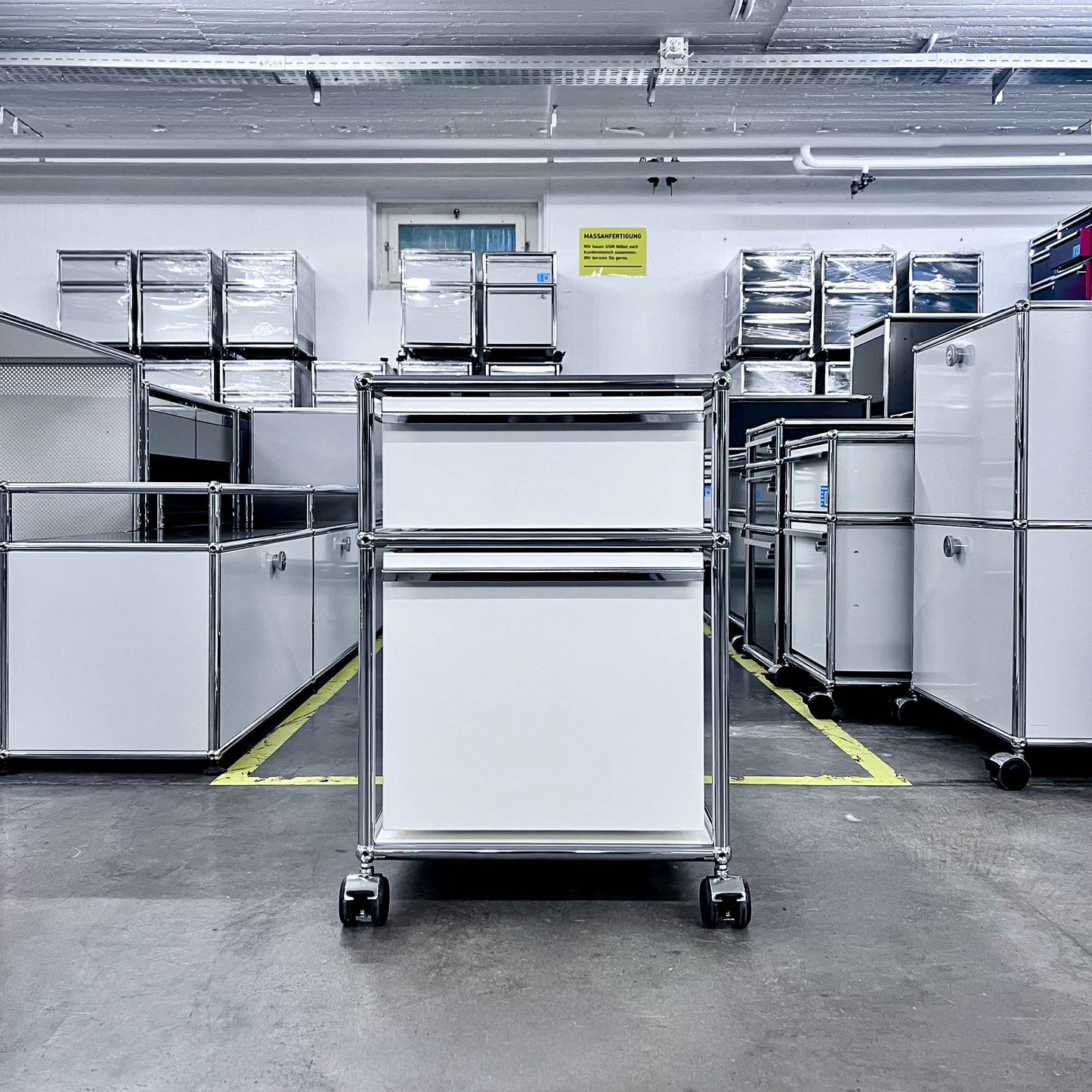 USM Rollkorpus, Reinweiss, A4, A6 Schubladen, Q1