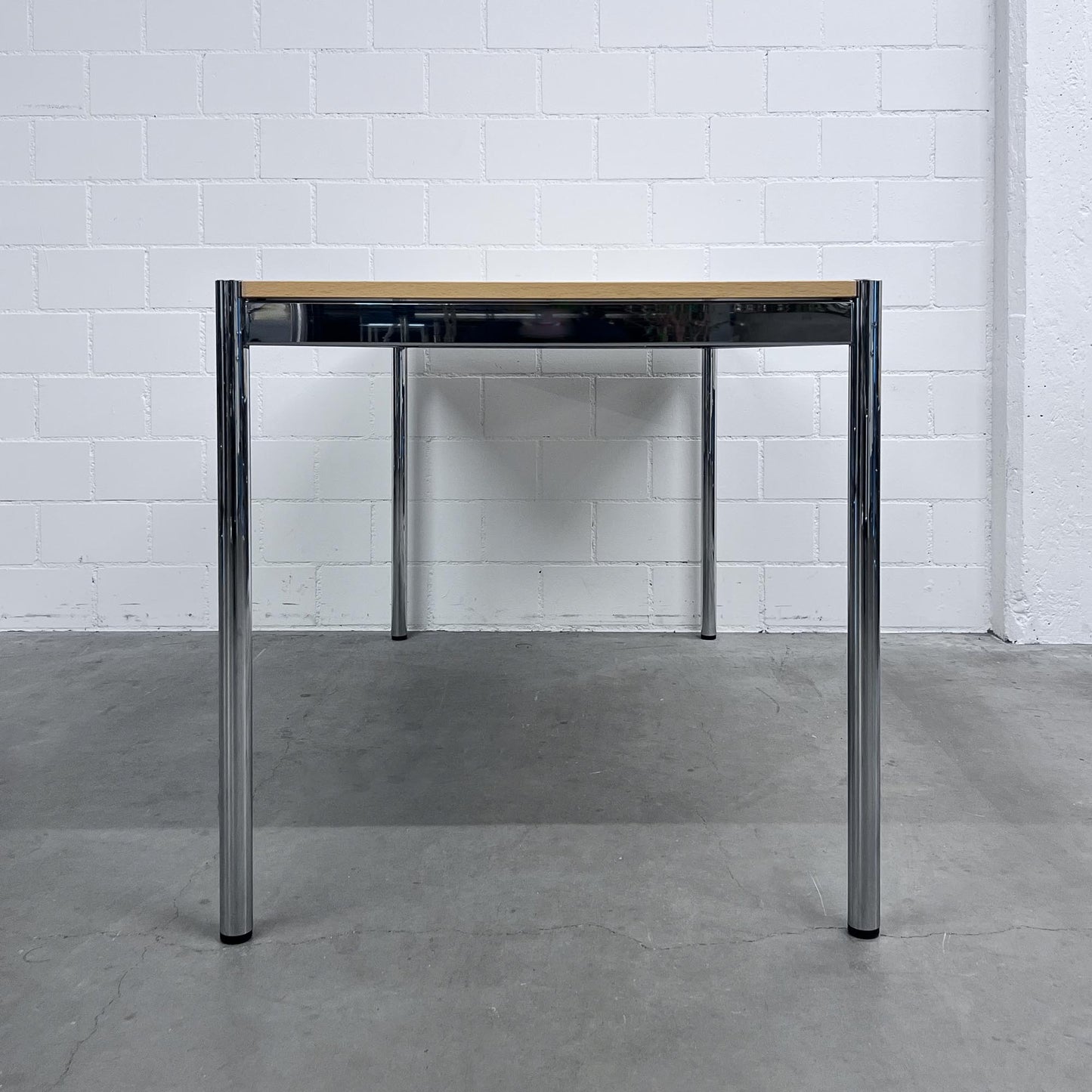 USM Tisch, Buche furniert, 150x75cm, Q3