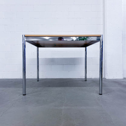 USM Tisch Buche Natur furniert, 100x100cm, Q2