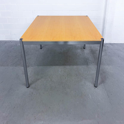 USM Tisch Buche Natur furniert, 100x100cm, Q2