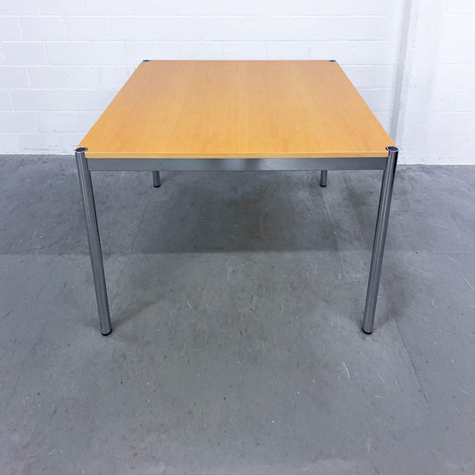 USM Tisch Buche Natur furniert, 100x100cm, Q2