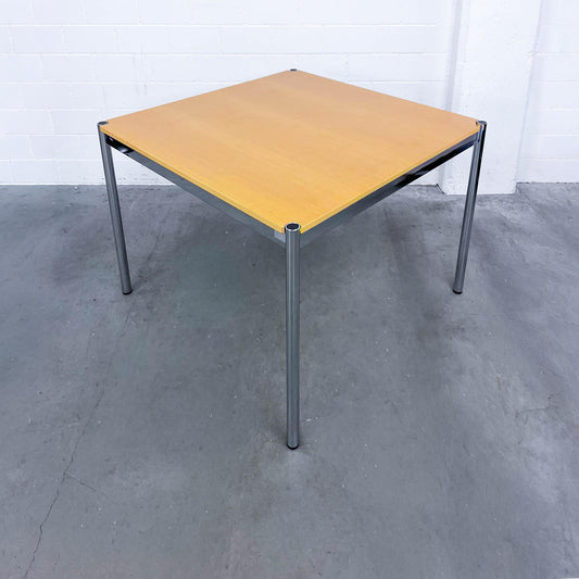 USM Tisch Buche Natur furniert, 100x100cm, Q2