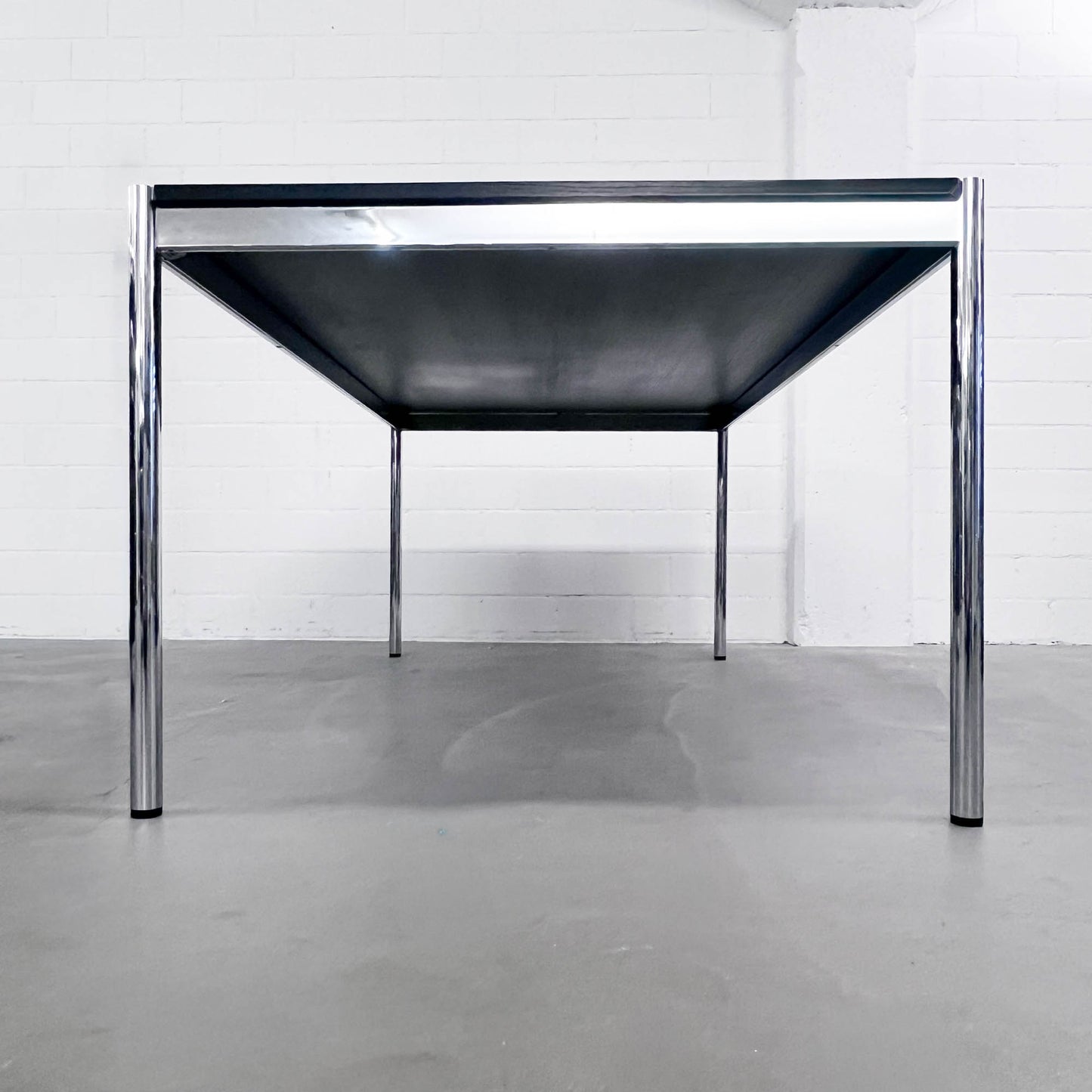 USM Tisch, Eiche Schwarz, 175x100cm, Q3