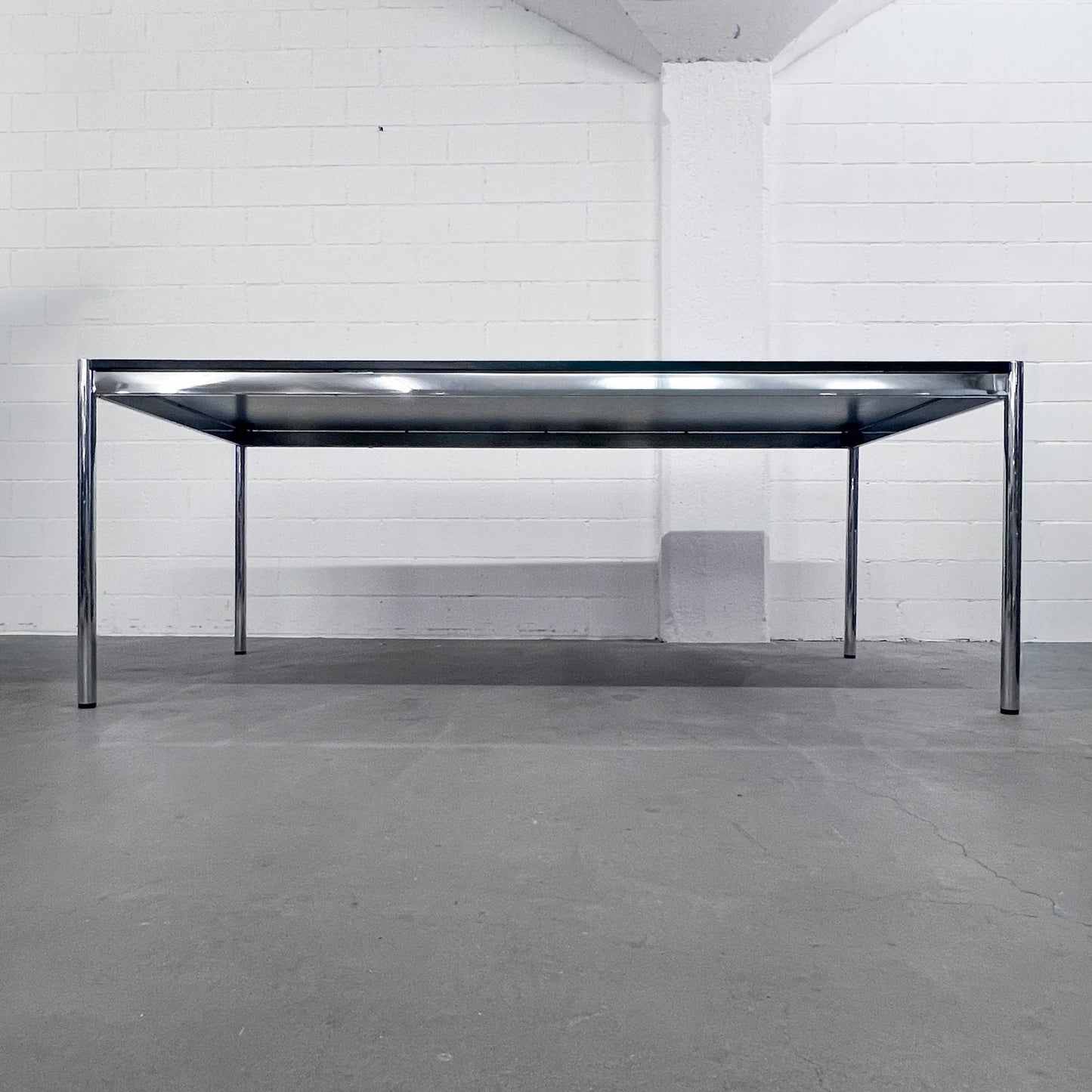 USM Tisch, Eiche Schwarz, 200x100cm, Q3