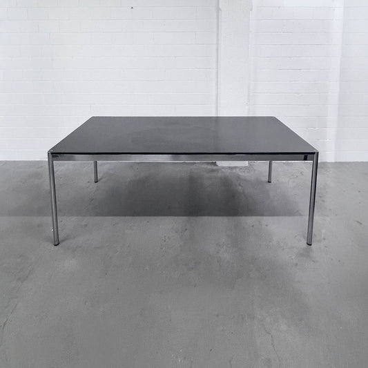 USM Tisch, Eiche Schwarz, 200x100cm, Q3