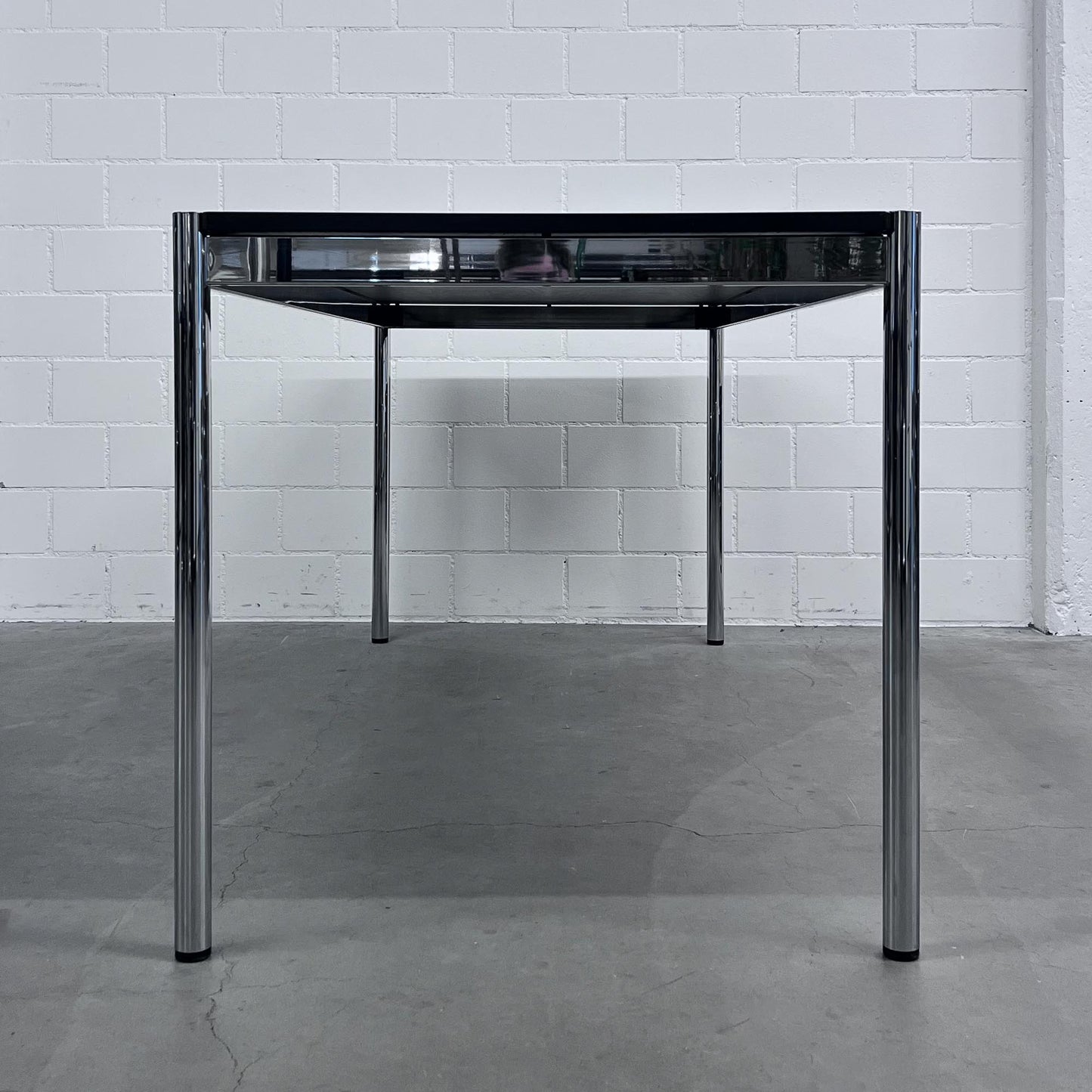 USM Tisch, Eiche Schwarz furniert, 175x75cm, neuwertig