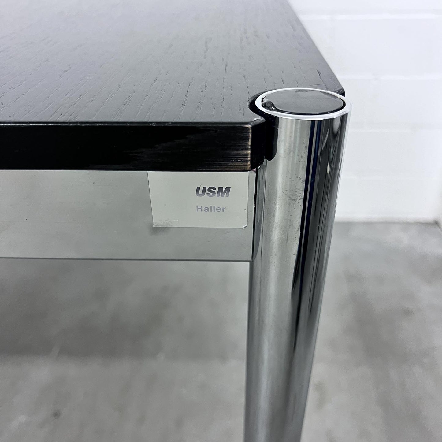 USM Tisch, Eiche Schwarz, 100x100cm, Q3