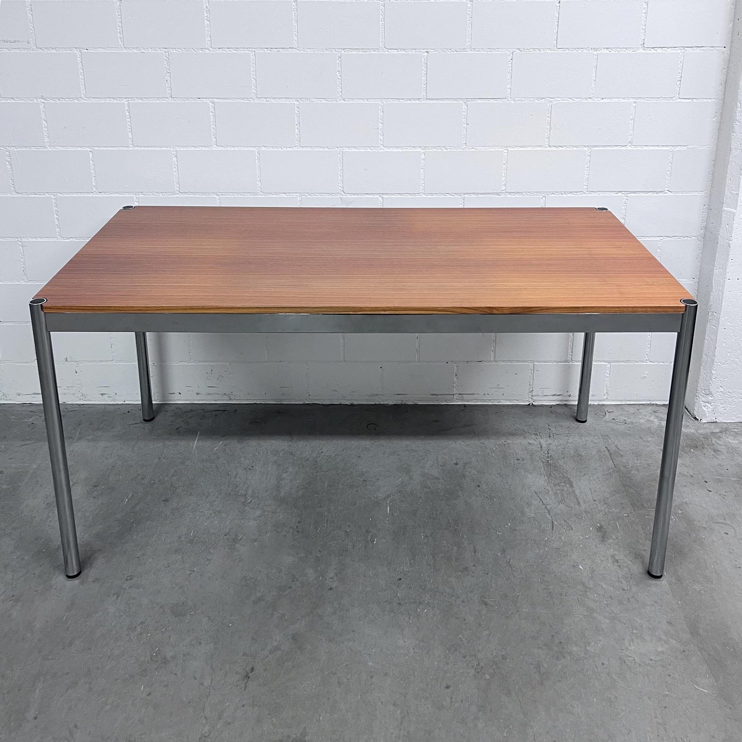 USM Tisch, Kirsche furniert, 150x75cm, Q3