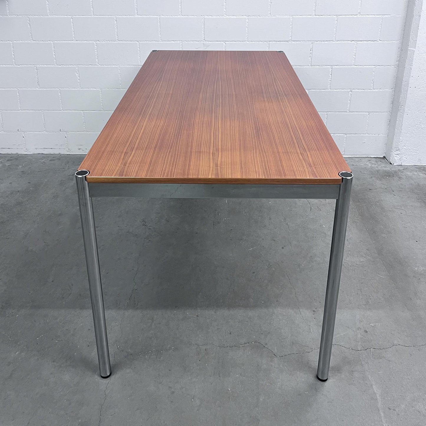 USM Tisch, Kirsche furniert, 150x75cm, Q3