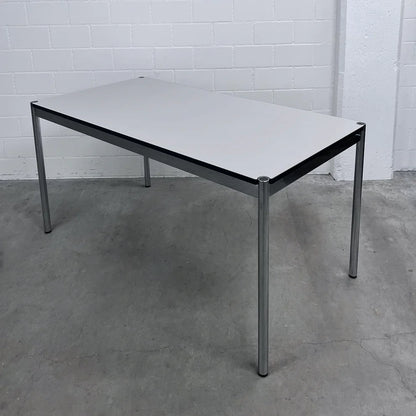 USM Tisch, Kunstharz, hellgrau, 150x75cm, Q3