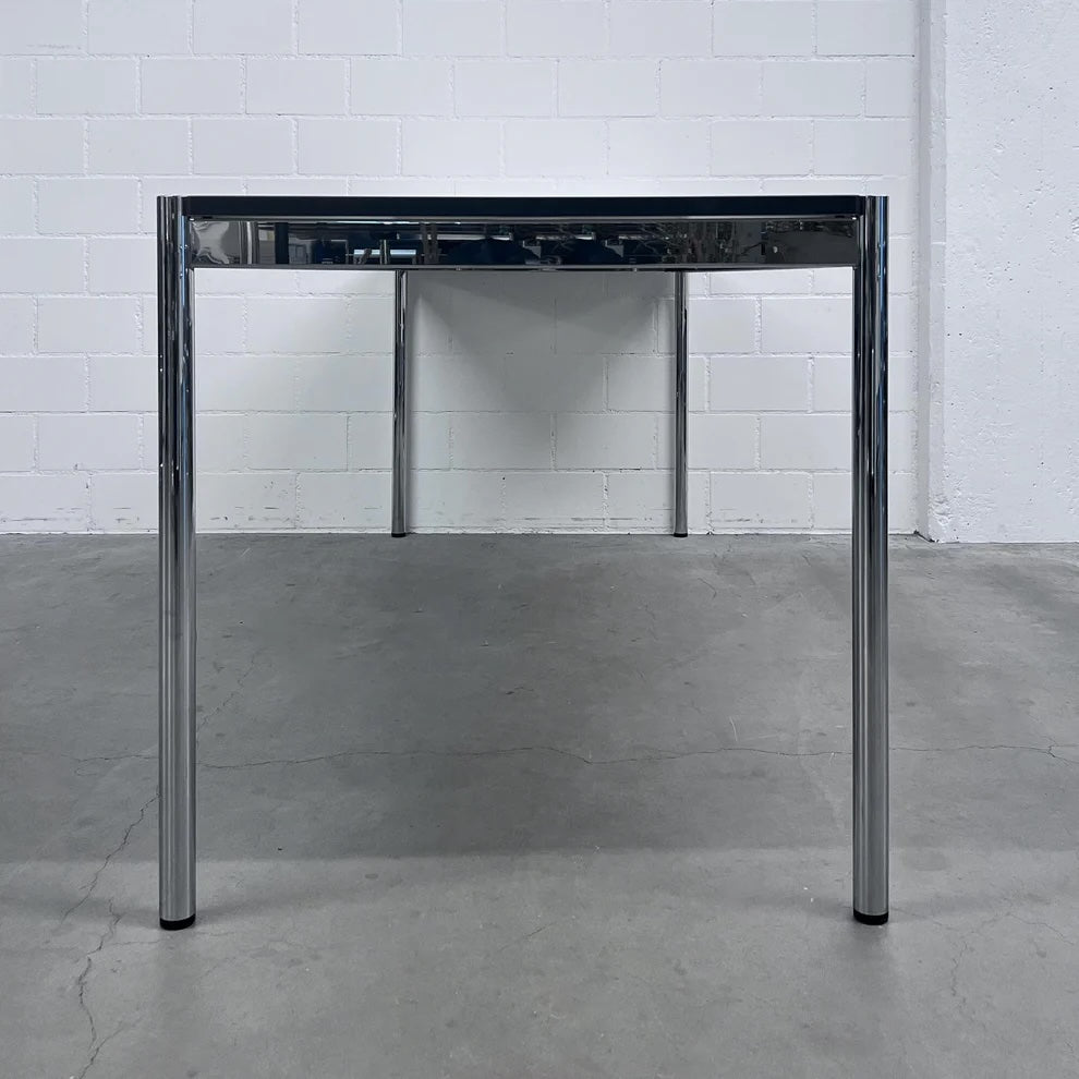 USM Tisch, Kunstharz hellgrau, 200x75cm, Q3