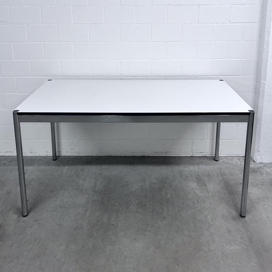 USM Tisch, Kunstharz Perlgrau, 150x75cm, Q3