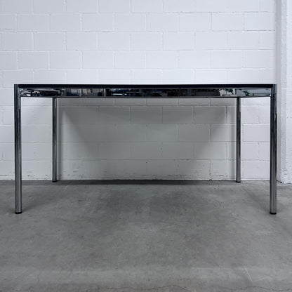 USM Tisch, Kunstharz Perlgrau, 150x75cm, Q3