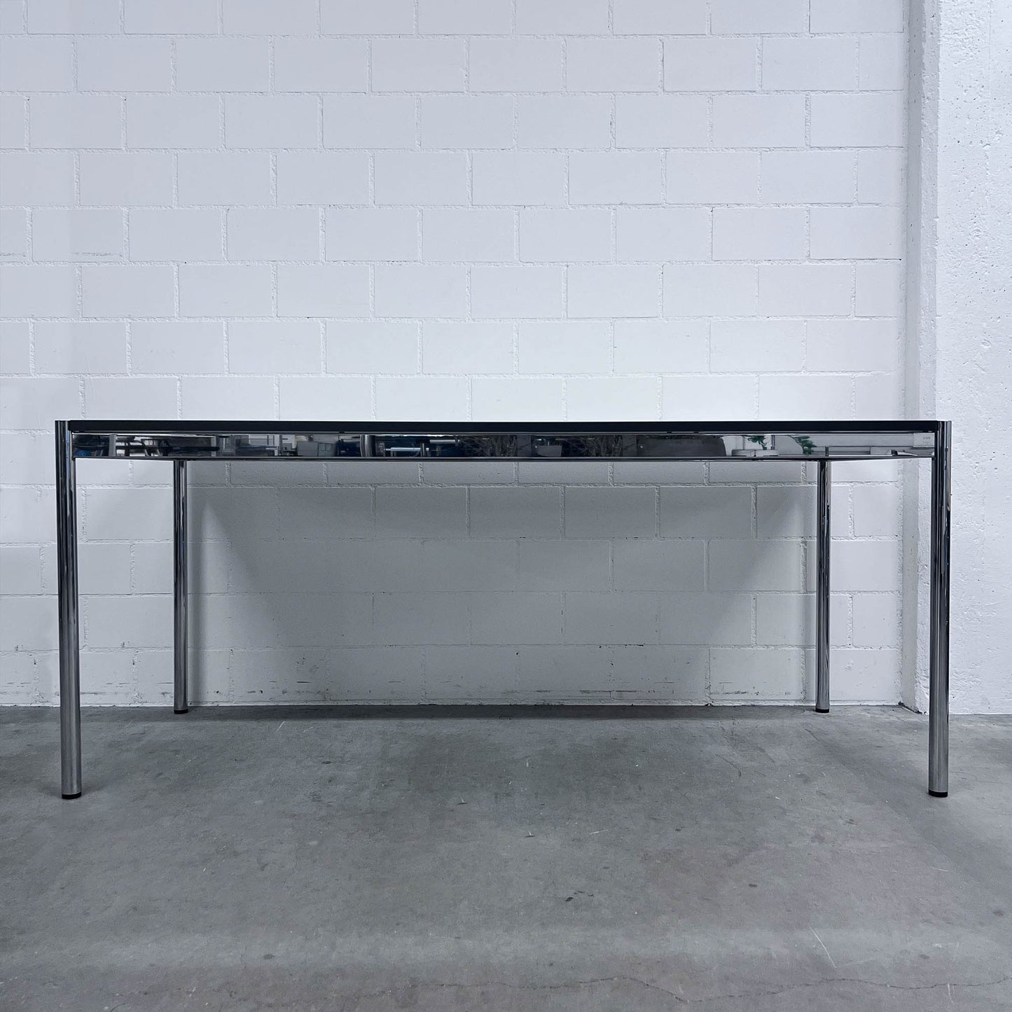 USM Tisch, Kunstharz Perlgrau, 175x75cm, Q2