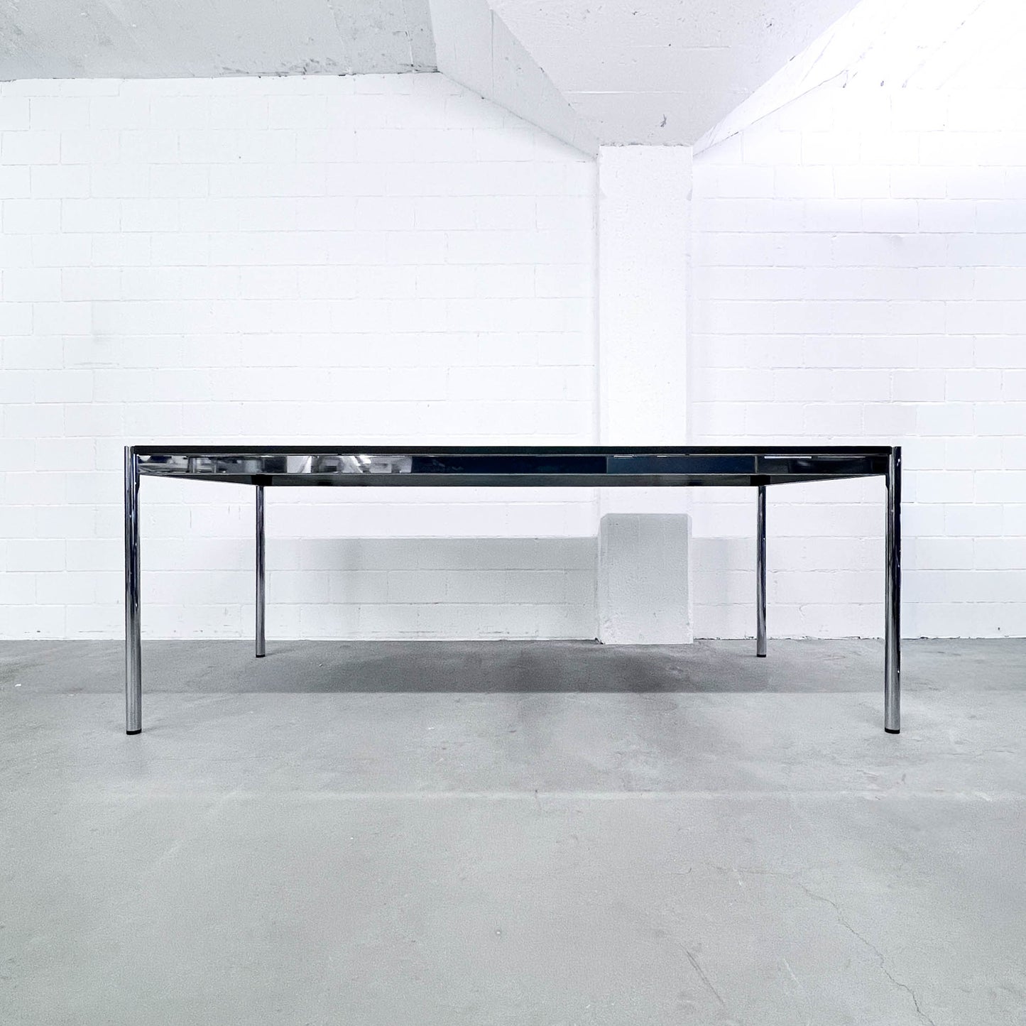 USM Tisch Kunstharz Perlgrau, 200x100cm, Q1