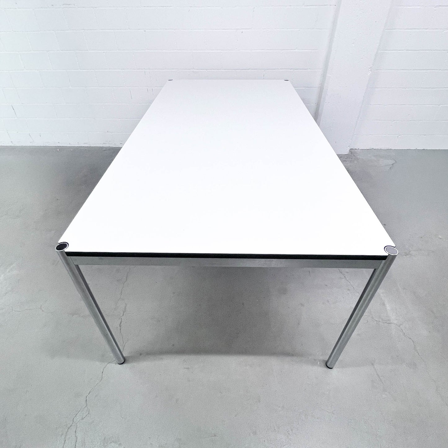 USM Tisch Kunstharz Perlgrau, 200x100cm, Q1