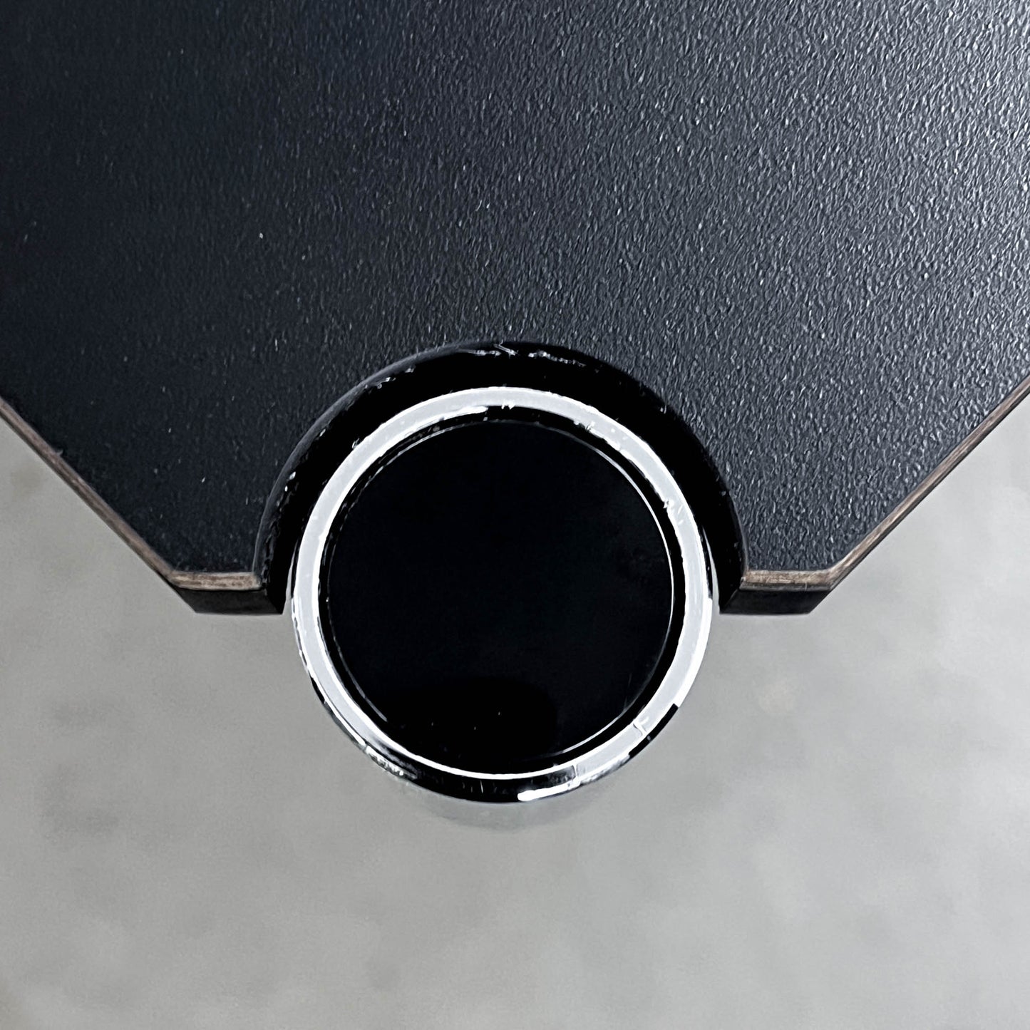 USM Tisch, Resopal Schwarz, 175x75cm, Q1